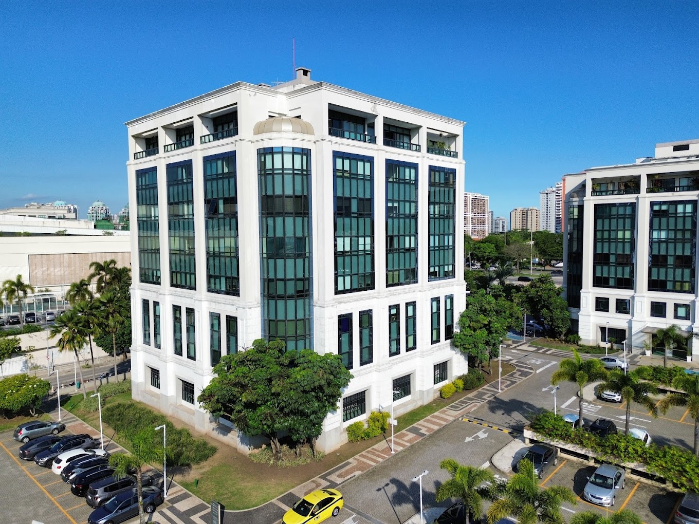 Fachada do escritório na Barra da Tijuca